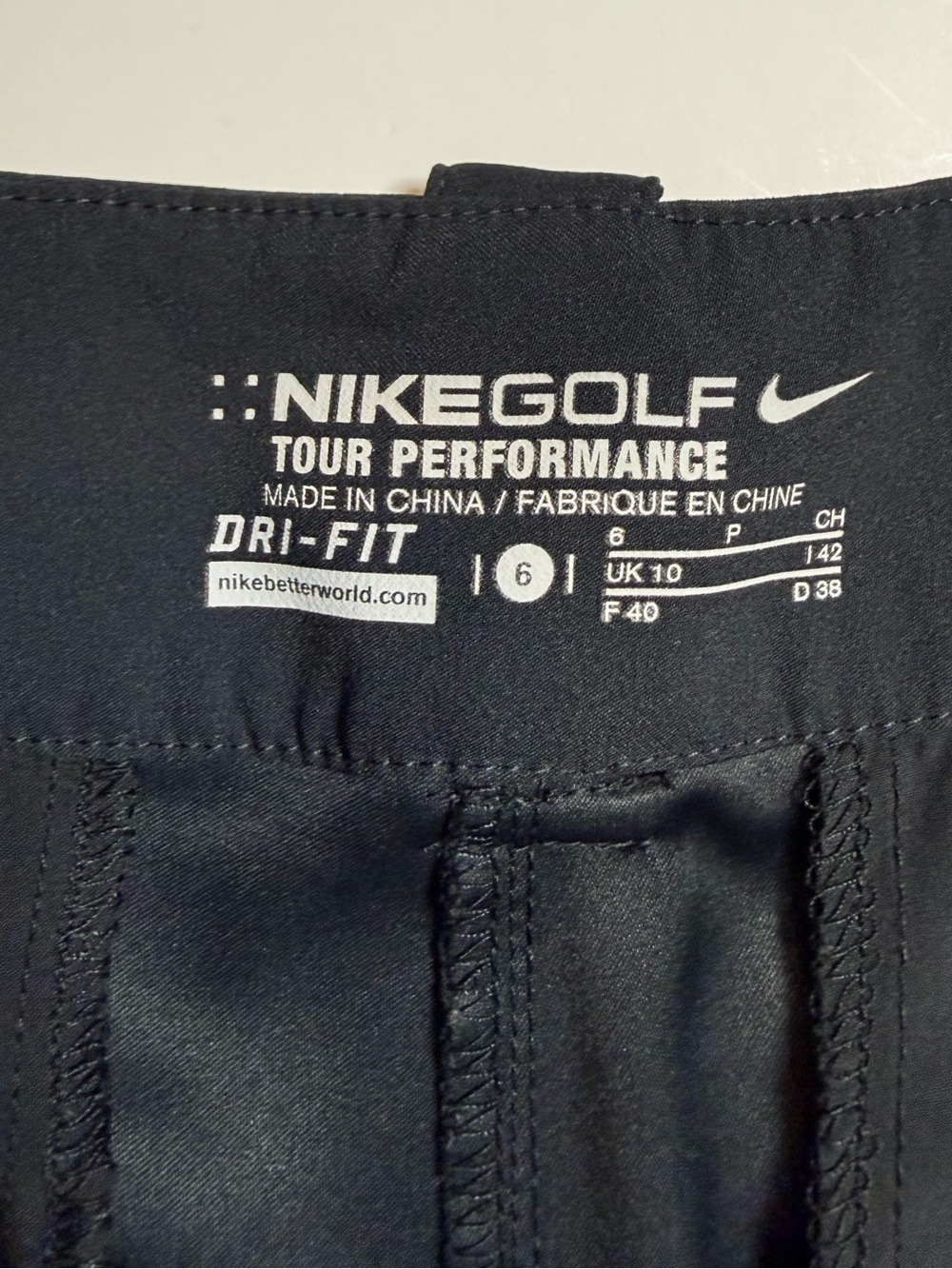 Nike Golf Tour Performance Dri-FIT Women’s 6 Black Shorts Bermuda Preppy Sporty - Picture 5 of 6